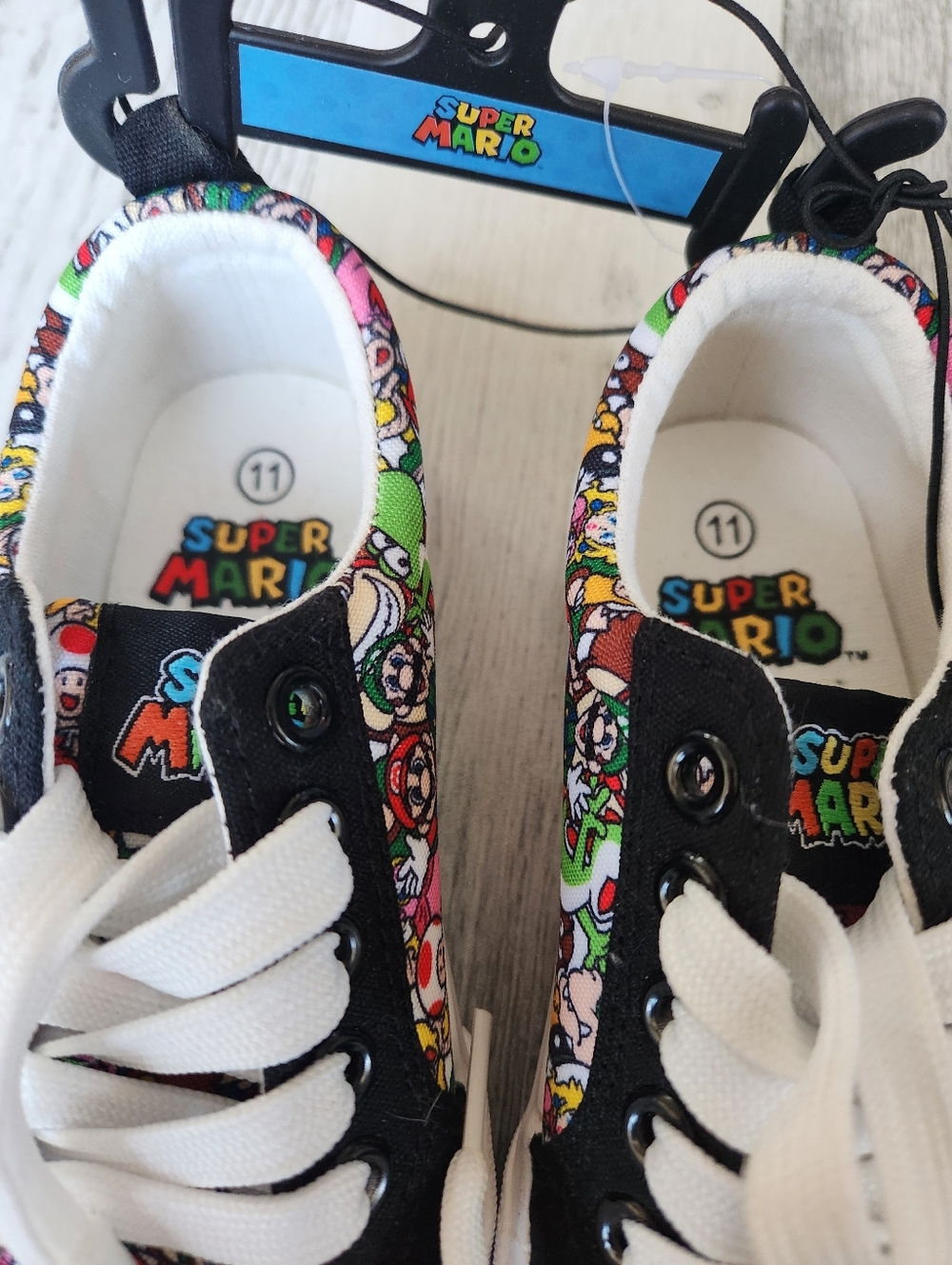 Official Nintendo Ground Up Super Mario Bros Shoes Size 11 Kids - Picture 5 of 9